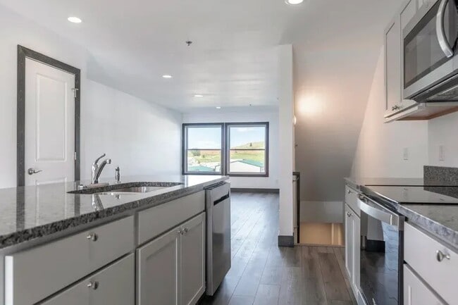 Building Photo - Spearfish Estates