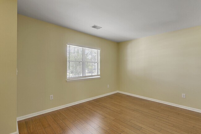 Building Photo - Gorgeous 2 story family home located in Br...