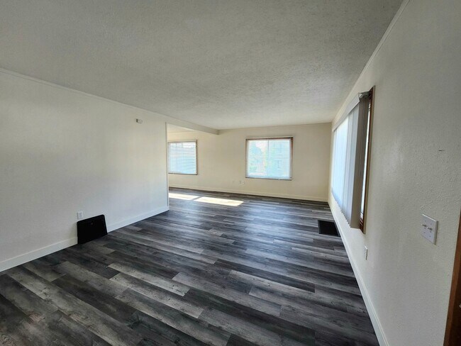 Foto del edificio - Pet Friendly Richland Duplex!