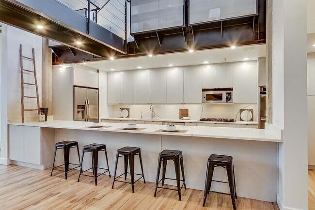 Foto del edificio - 850 W Adams St