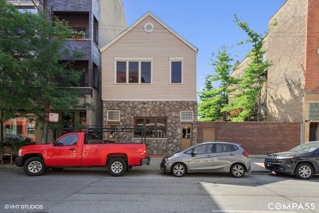 Primary Photo - 1361 W Grand Ave