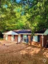 Building Photo - 315 Woodridge Cir
