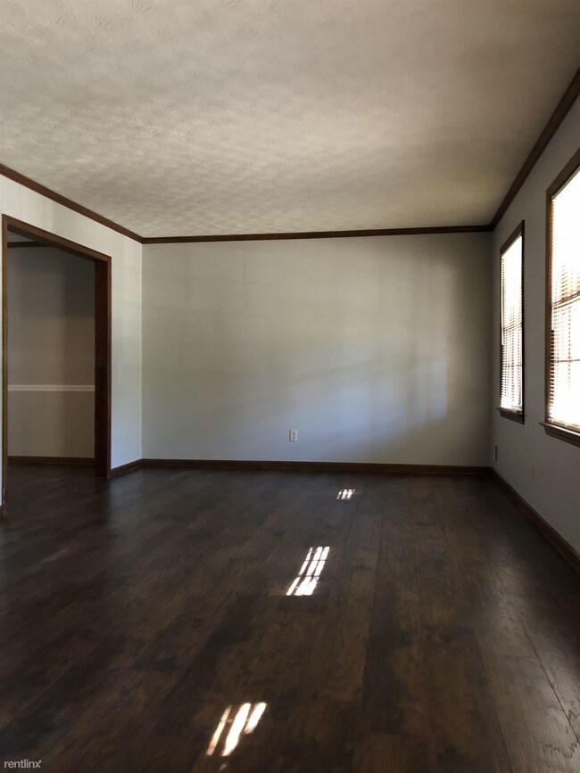 Building Photo - 4 br, 2.5 bath House - 5175 Clearwater Dr