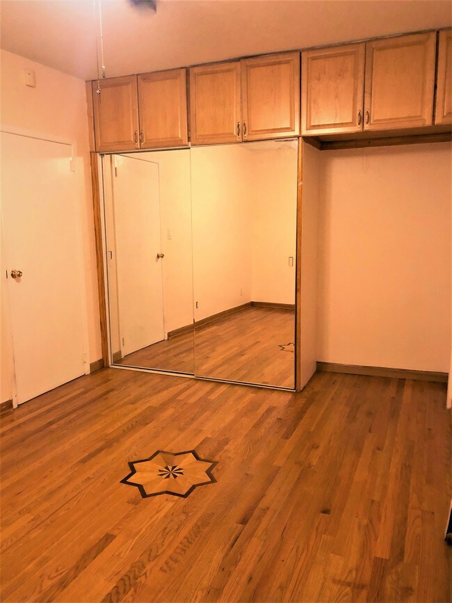 Foto del edificio - 1717 E 14th St