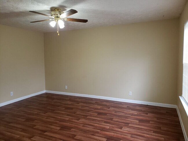 Foto del edificio - 2 Bedroom Townhome