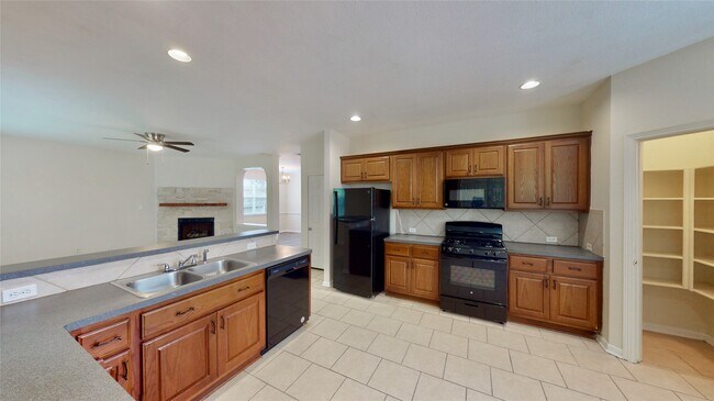 Building Photo - 14527 Eastern Redbud Ln