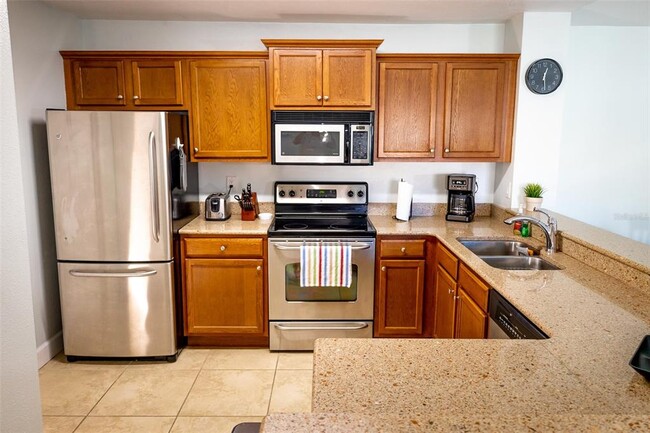 Foto del edificio - 4065 Crockers Lake Blvd