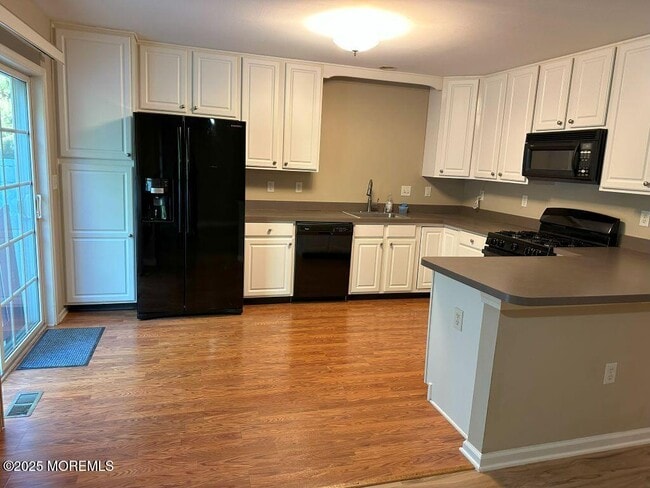 Building Photo - 35 Ironwood Ct