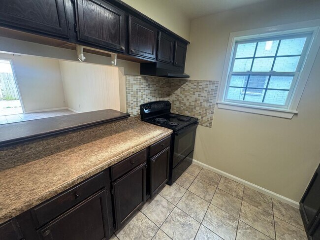 Building Photo - 3738 S I-10 Service Rd W