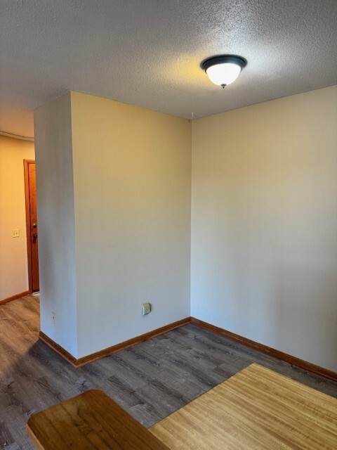 Kitchenette - 9141 Highway 55