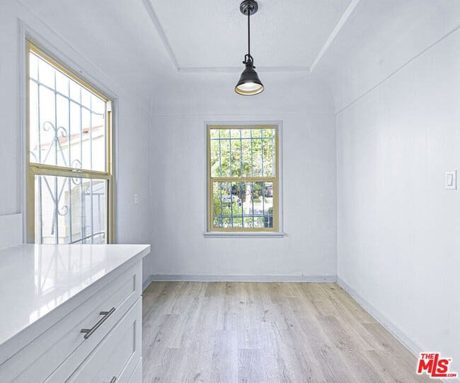 Building Photo - 1119 S Crescent Heights Blvd