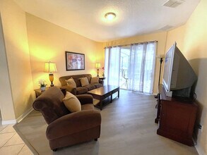 Building Photo - 229 Corvina Dr