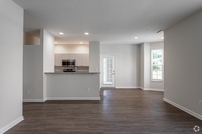 Interior Photo - The Residences at Scioto Crossing