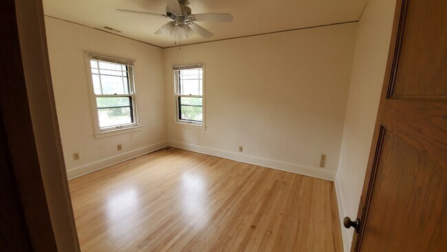 Foto del edificio - 1901 University Ave