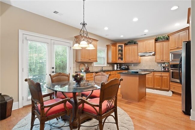 Foto del edificio - 2008 Wisteria Park Ln