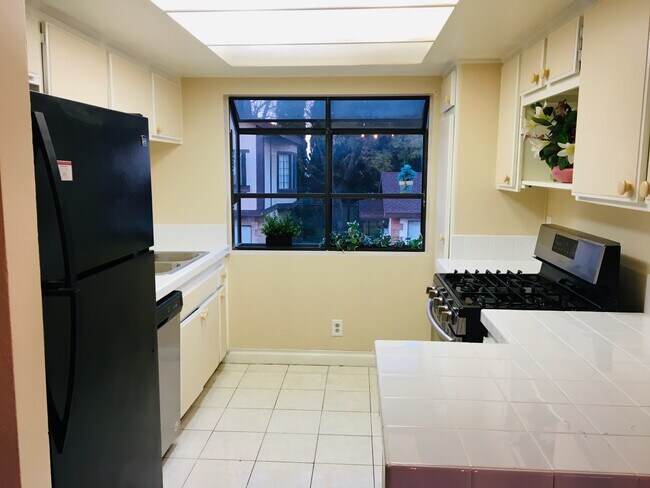 Foto del edificio - 9014 Stacie Ln