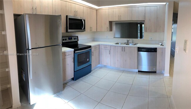 Foto del edificio - 601 SW 142nd Ave