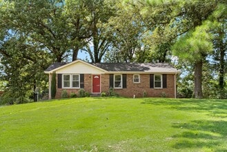 Building Photo - 167 Taft Dr