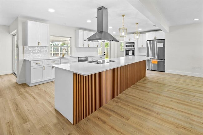 Foto del edificio - 5700 Bayou Grande Blvd NE