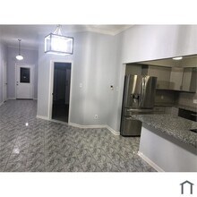 Building Photo - 14103 Royal Hill Dr