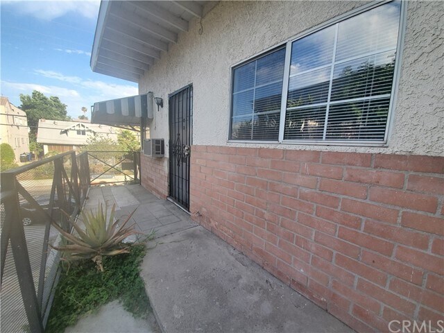 Primary Photo - 217 S Park View St