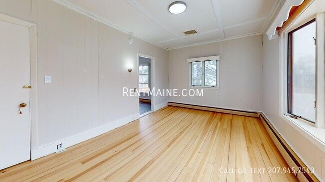 Building Photo - 5 Grove St