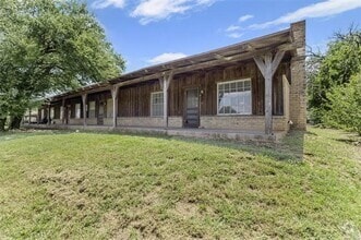 Building Photo - 2530 East US Hwy 377