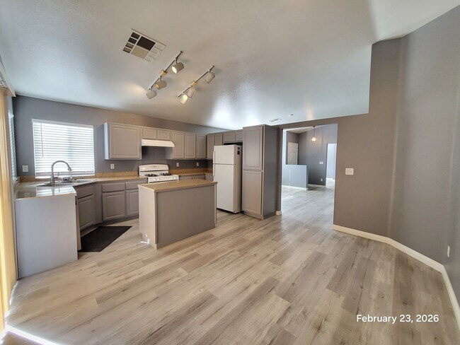 Foto del edificio - 5823 Stoneborough St