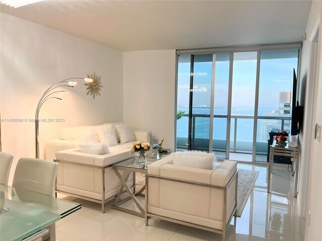 Building Photo - 485 Brickell Ave