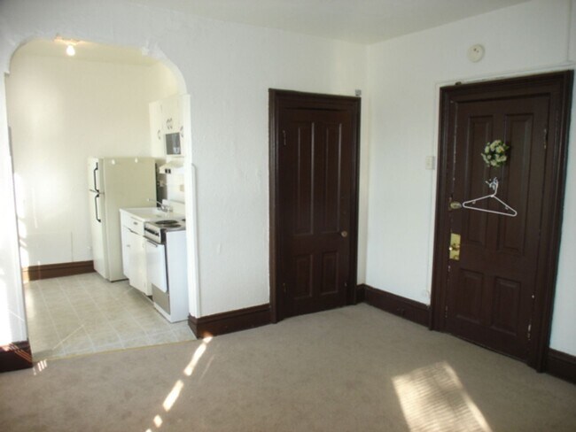Foto del edificio - 209 E Mifflin St