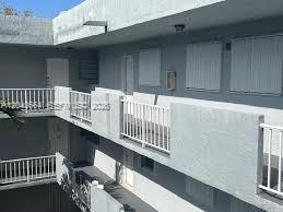 Foto del edificio - 1725 W 60th St