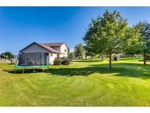 Building Photo - 608 Holly Cir SW