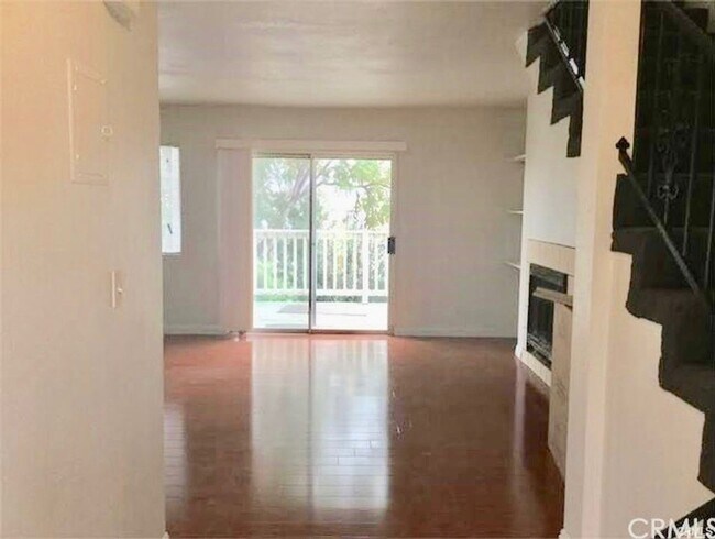 Foto del edificio - Nice 2 Story Condo