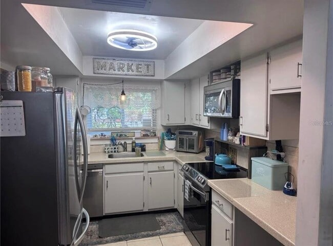 Building Photo - 1655 58th Terrace S