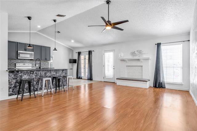 Building Photo - 1600 Fieldstone Ct
