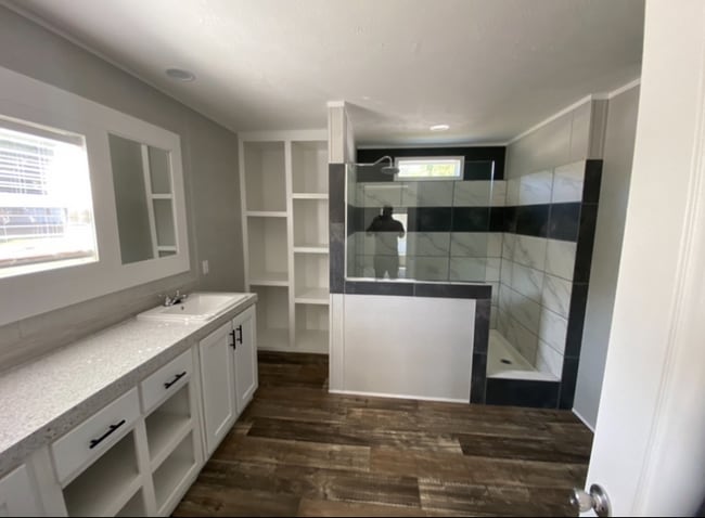 Foto del edificio - 111 Audubon Ave