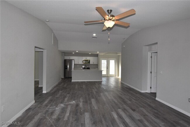 Foto del edificio - 4970 Ageman Ave