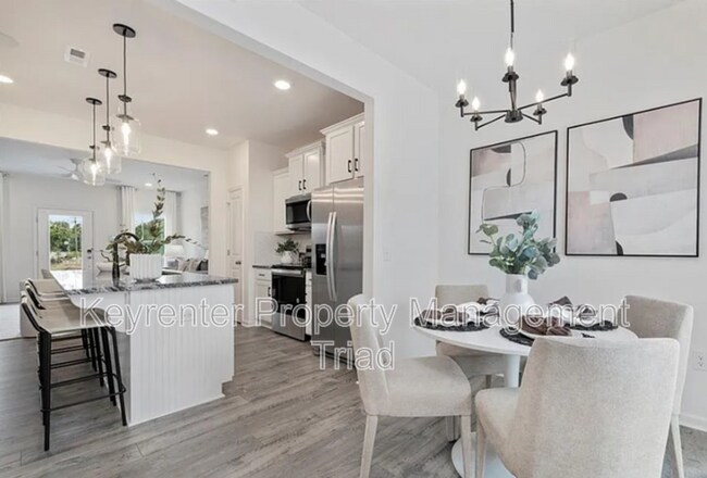 Foto del edificio - 1729 Granby Hts Dr