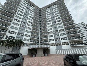 Building Photo - 3700 Galt Ocean Dr