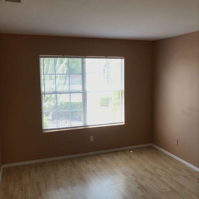 Foto del edificio - 6714 W Wahalla Ln