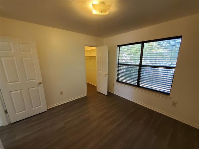 Foto del edificio - 104 E Brown St