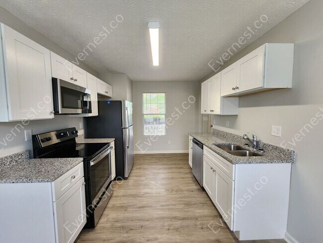 Foto del edificio - 707 Cloverdale Dr