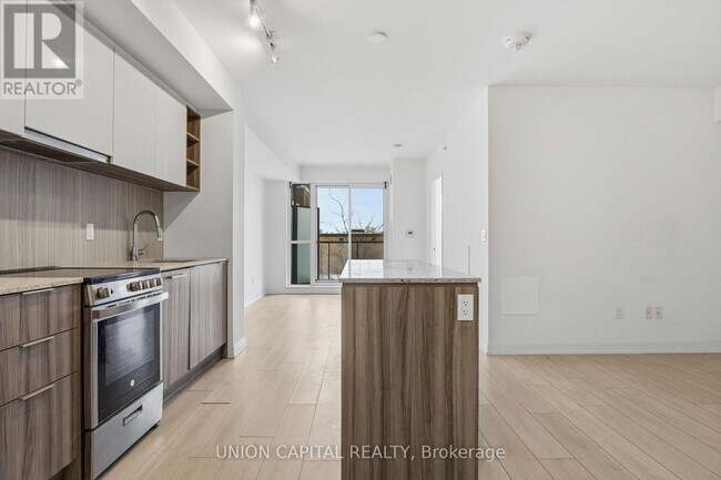 Building Photo - 31 Tippett Rd