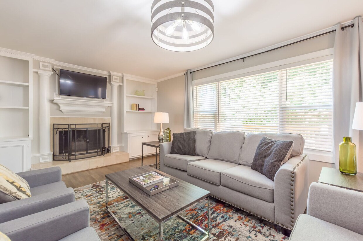 Foto principal - 455 Cove Dr NE