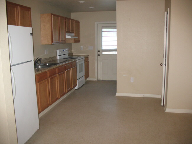 Building Photo - 1362 Pitkin Rd