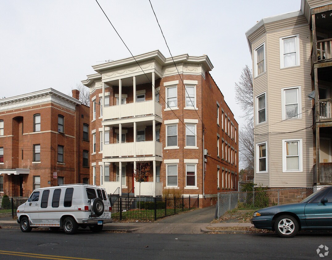 Primary Photo - 18-20 Hamilton St