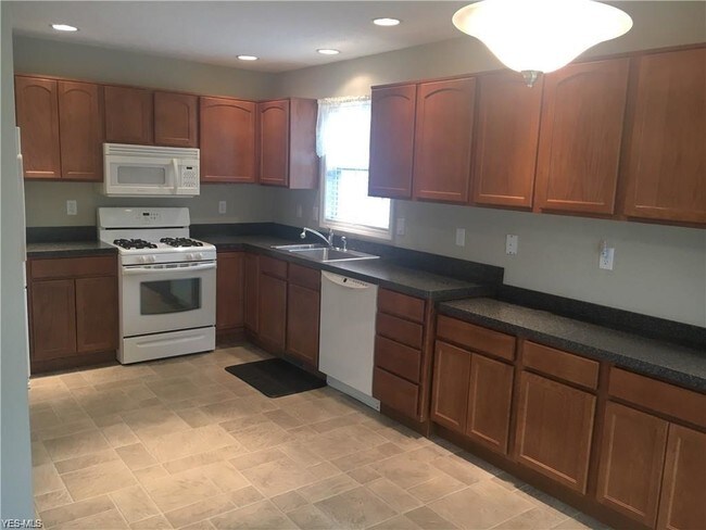 Foto del edificio - 4097 W 227th St