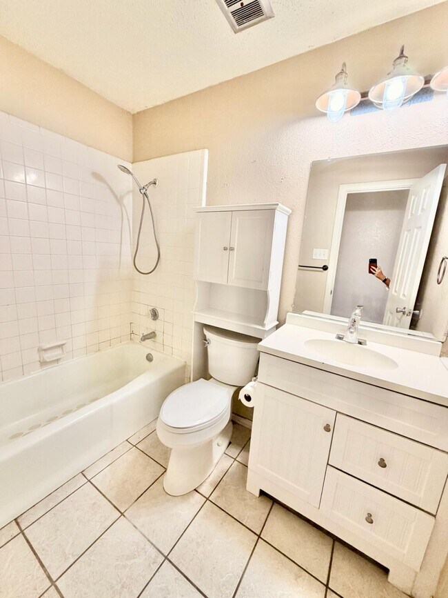 Foto del edificio - 5703 3rd St