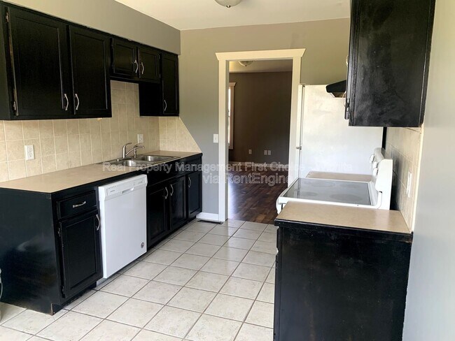 Foto del edificio - 1451 Todd Pl Ct