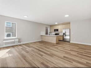 Building Photo - 304 61st St